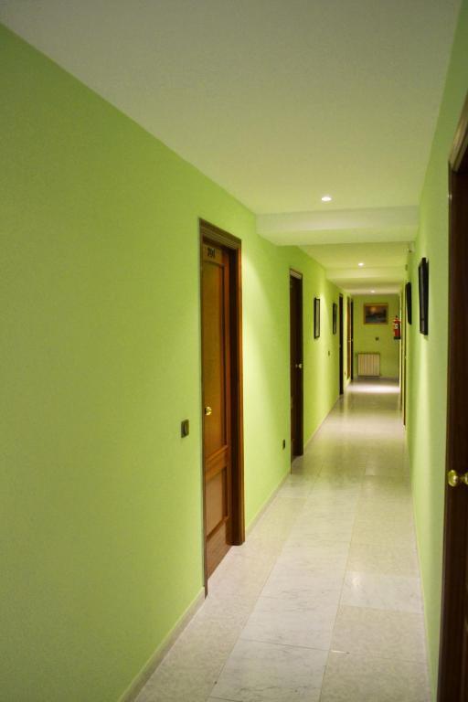 Hostal El Vegano Utiel Esterno foto
