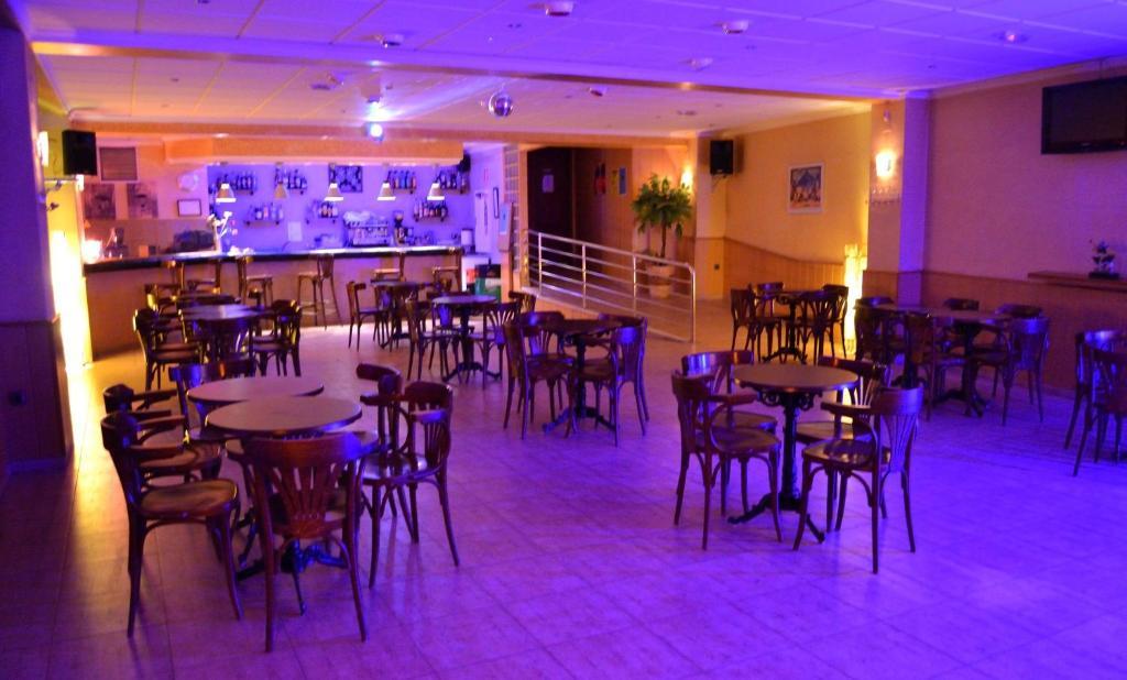 Hostal El Vegano Utiel Esterno foto