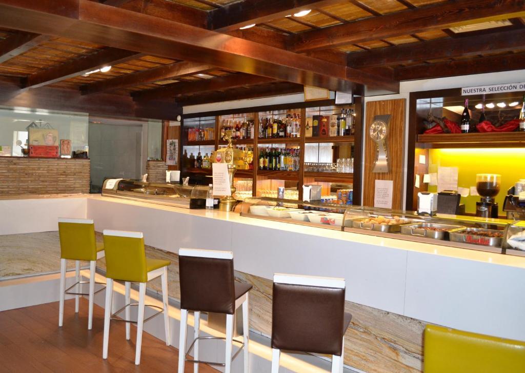 Hostal El Vegano Utiel Esterno foto